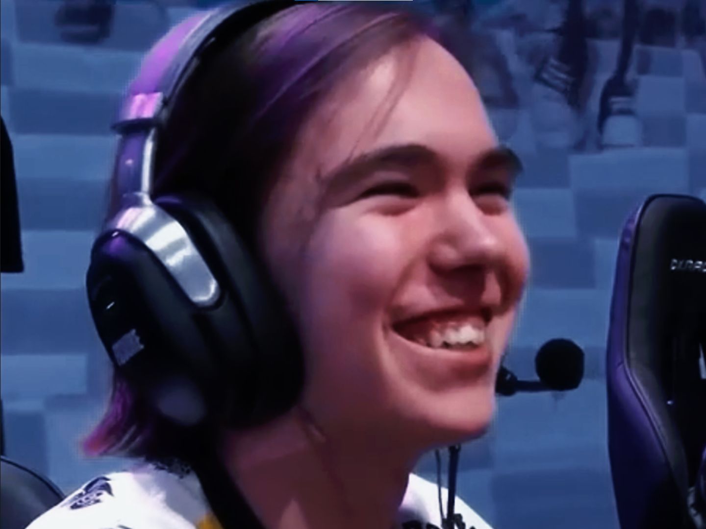 信又谦逊的 信又谦逊的