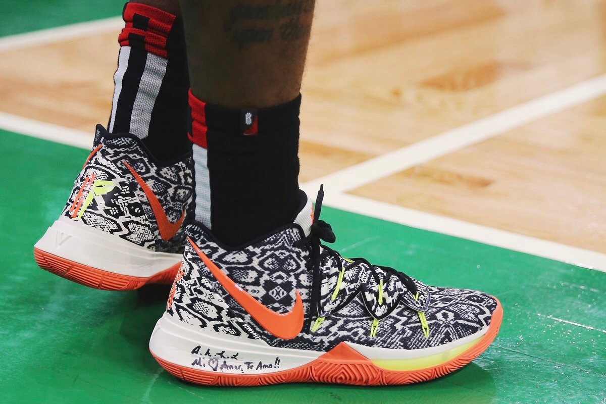 一个足以写 一个足以写